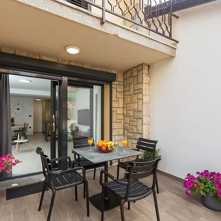 Elegantes Im Villenviertel Nur 10 Minuten Zum Apartment Porec