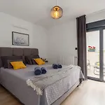 Lejlighed Elegantes Im Villenviertel Nur 10 Minuten Zum *