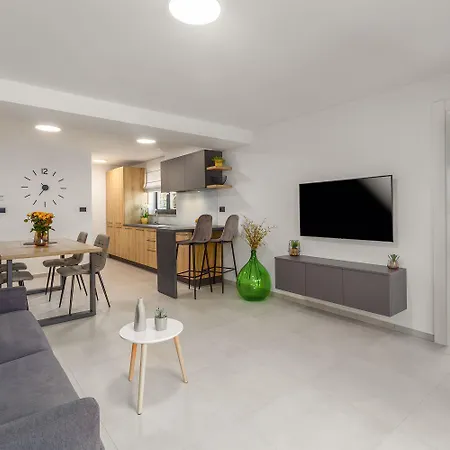 Appartement Elegantes Im Villenviertel Nur 10 Minuten Zum
