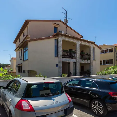Elegantes Im Villenviertel Nur 10 Minuten Zum Lejlighed Poreč